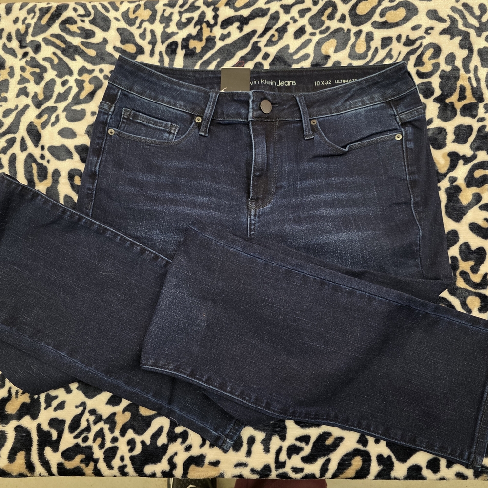 Calvin Klein Women's Dark Blue Jeans NWT - Picture 1 of 5
